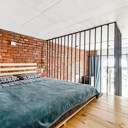 4b Loft Centre *